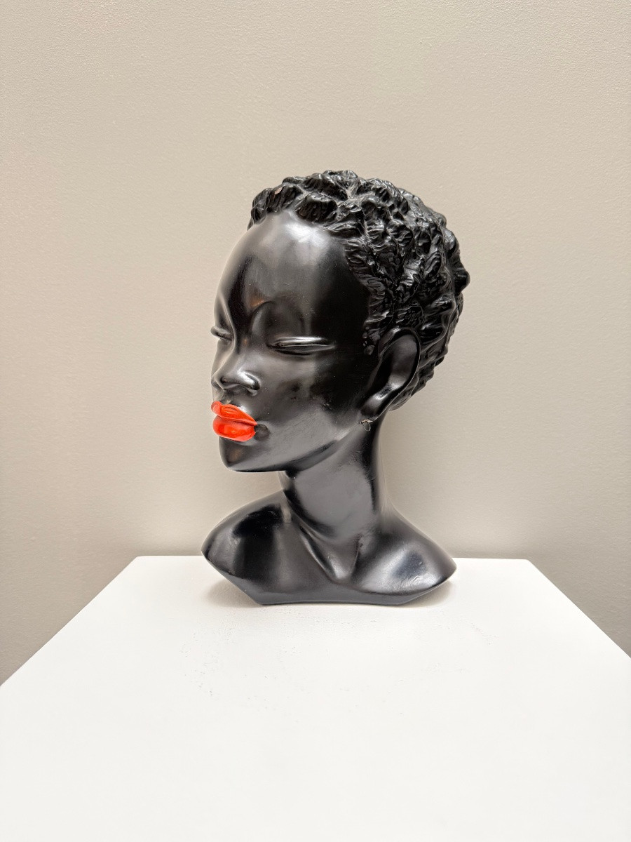 Buste de jeune femme noire , plâtre 1950-photo-2