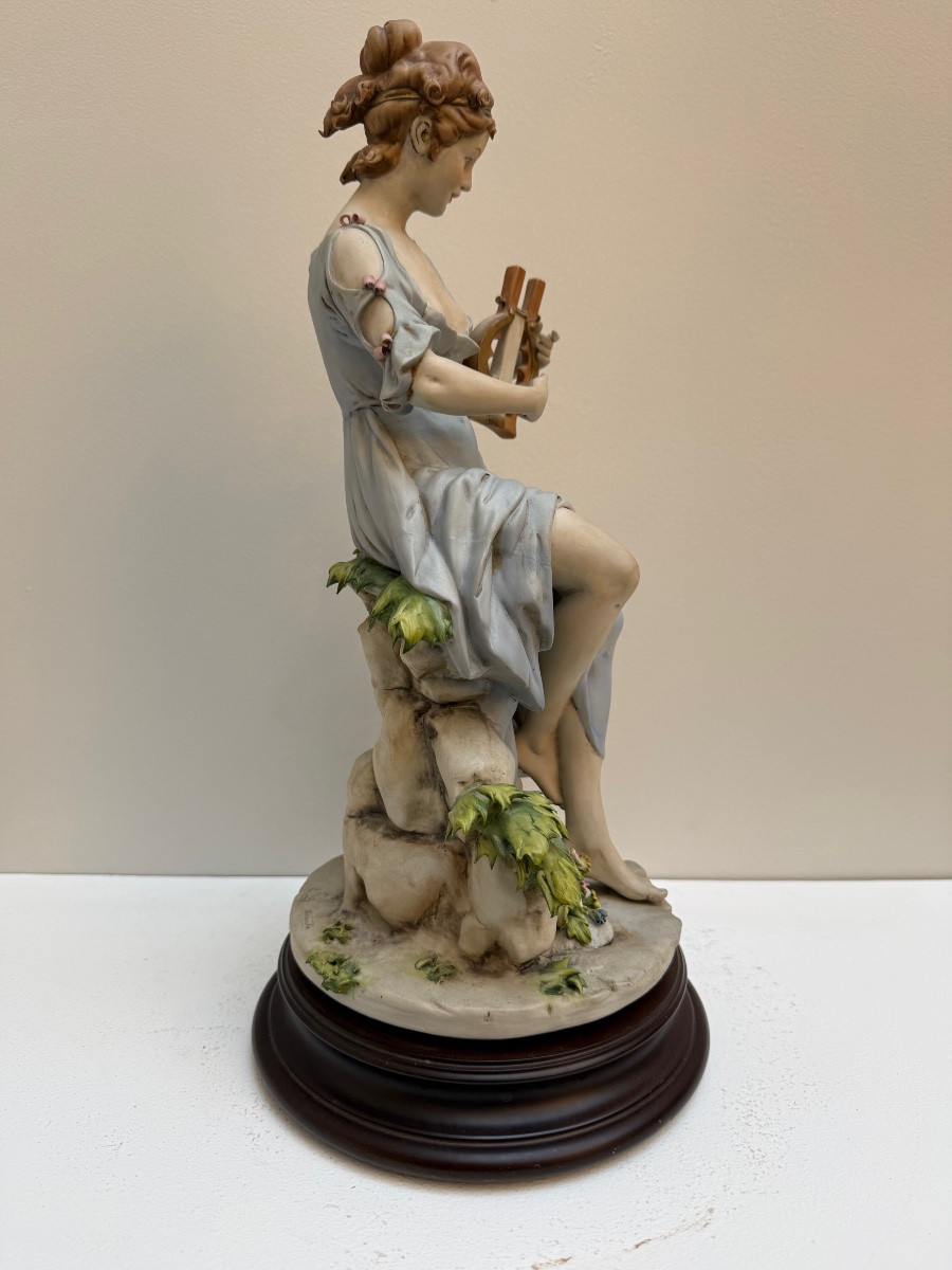Italie , Dame à la lyre en biscuit , porcelaine Benacchio-photo-4