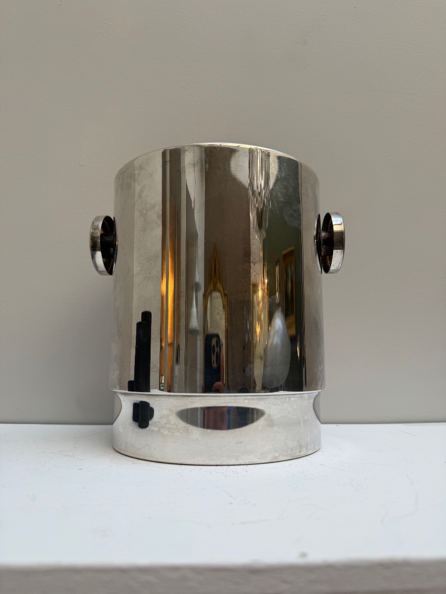 1970s-style Champagne Bucket. -photo-1