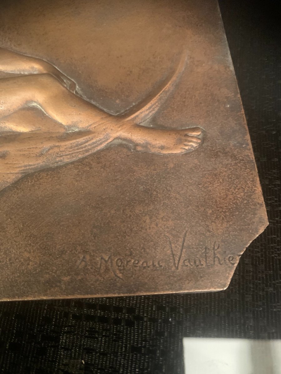 Bronze Plate A. Moreau Vauthier.-photo-1