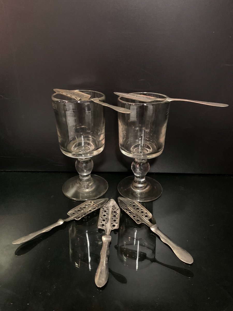 Absinthe, Set Of Five Spoons And Two Glasses-photo-2