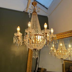 Hot Air Balloon Chandelier With Crystal Drops. 