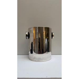 1970s-style Champagne Bucket.