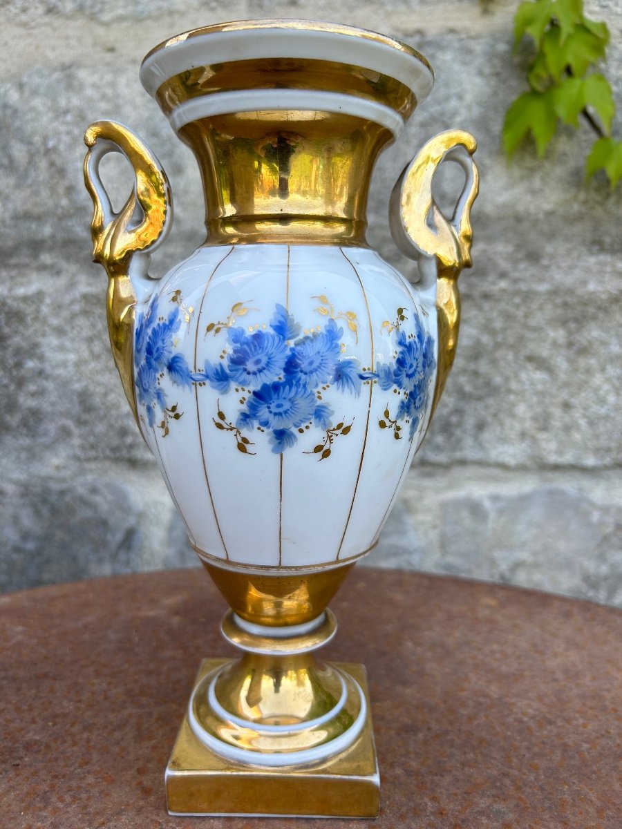 Old Paris Porcelain Vase -photo-1