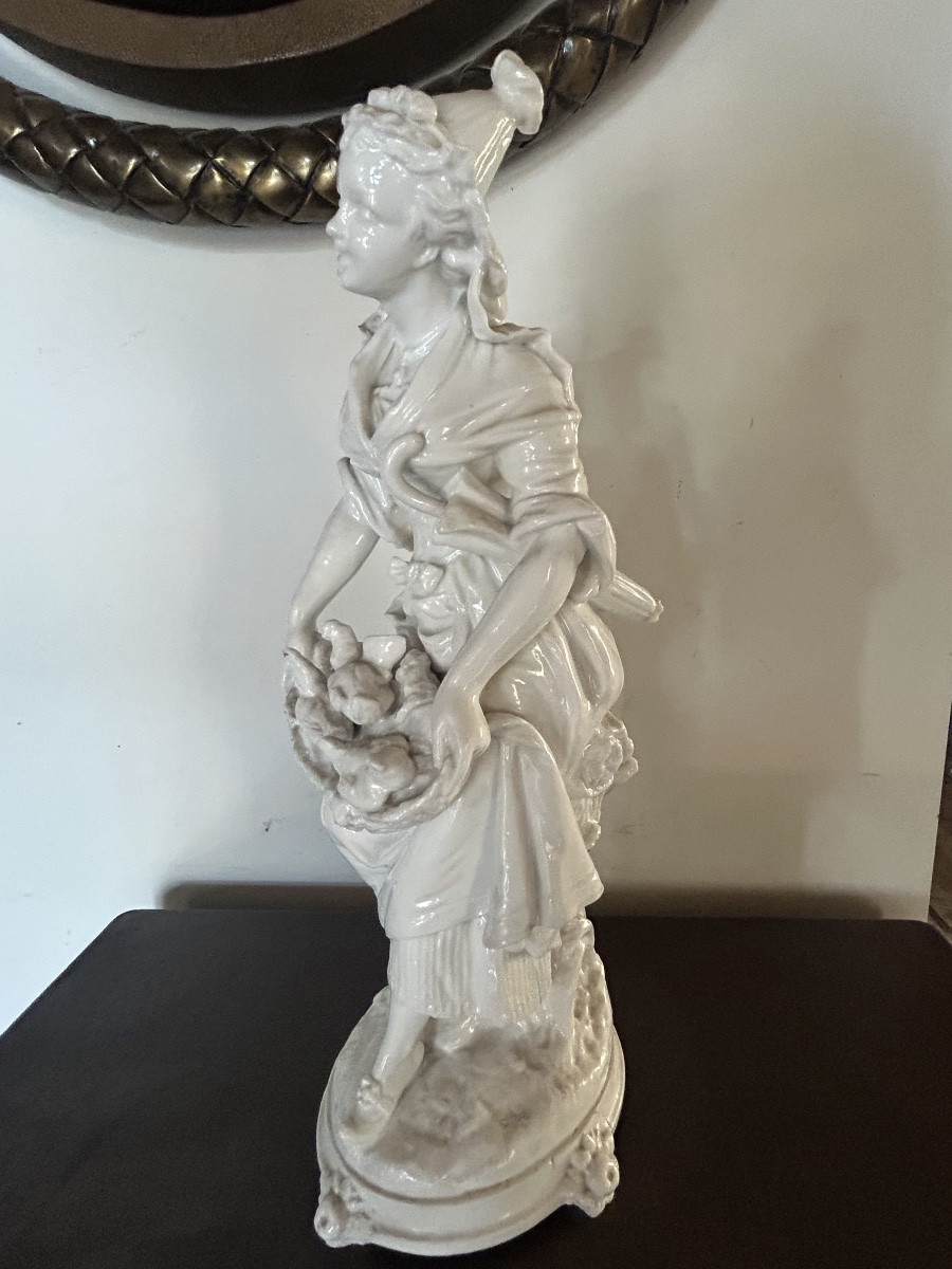 Statue Porcelaine La Dame Aux Poules -photo-6