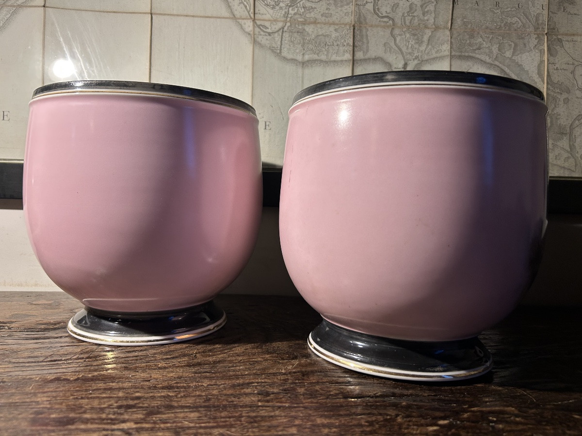 Pair Of Old Paris Porcelain Flowerpots With Military Painting-photo-2