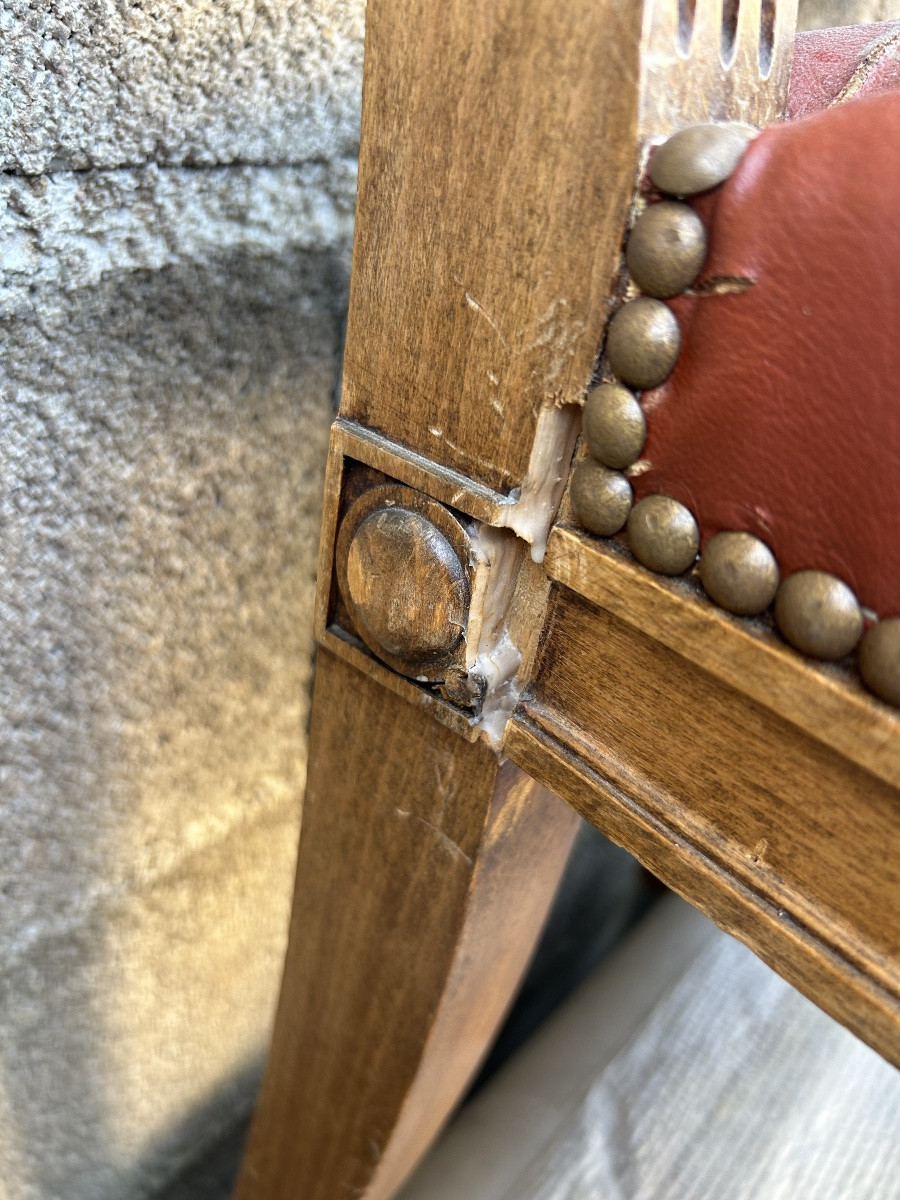 Maison Soubrier Suite de 12 chaises cuir Louis XVI-photo-3