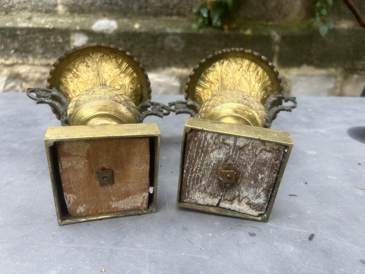 Pair Of 19th-century Gilded Metal Medici Vases-photo-3