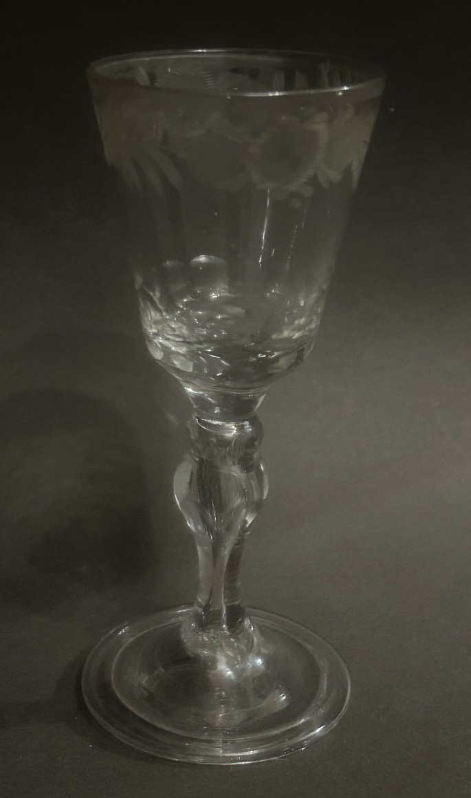 Verre soufflé 18eme gravé