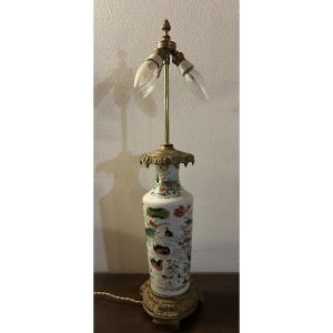 Chine Qing famille verte Lampe vase porcelaine et bronze 
