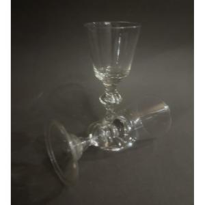 Paire de verres soufflés bourguignon 18eme