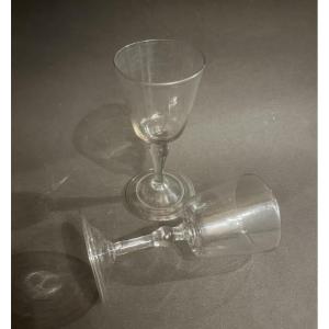 Paire de verres soufflés 18eme