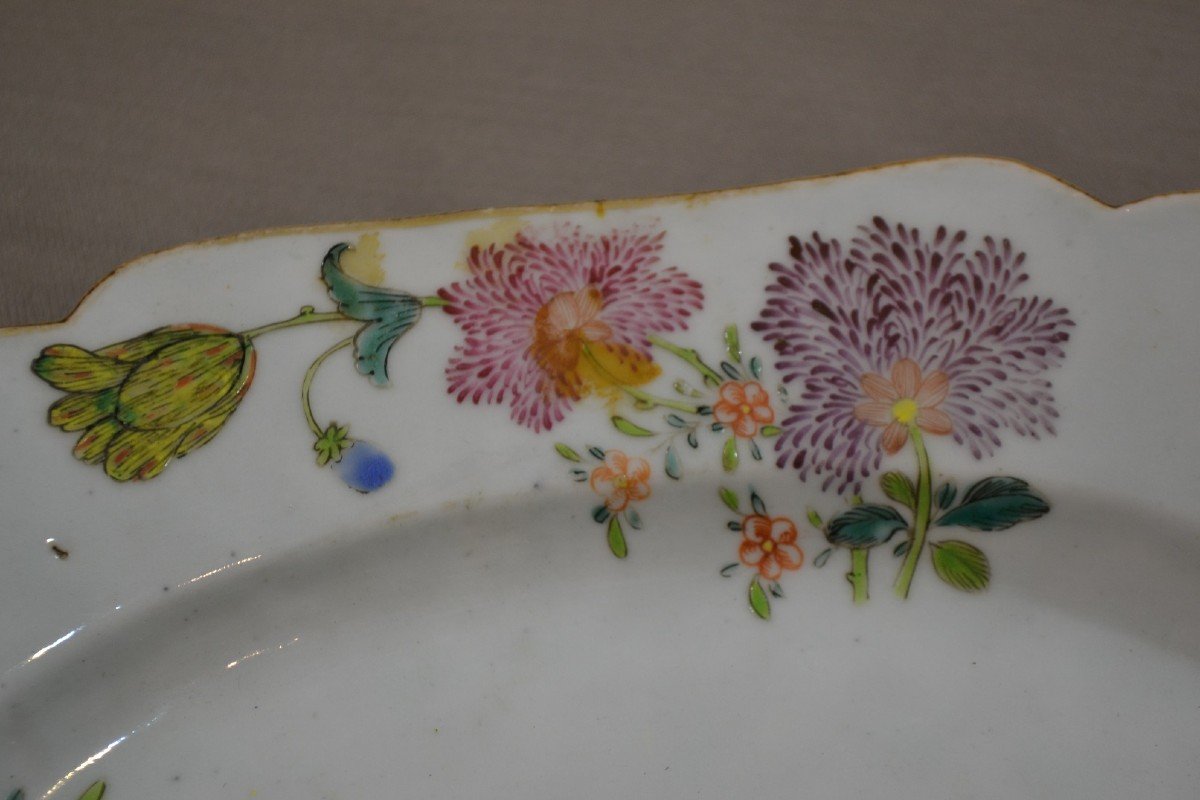 Chinese Porcelain Dish From China For Export. 18th Century.-photo-2