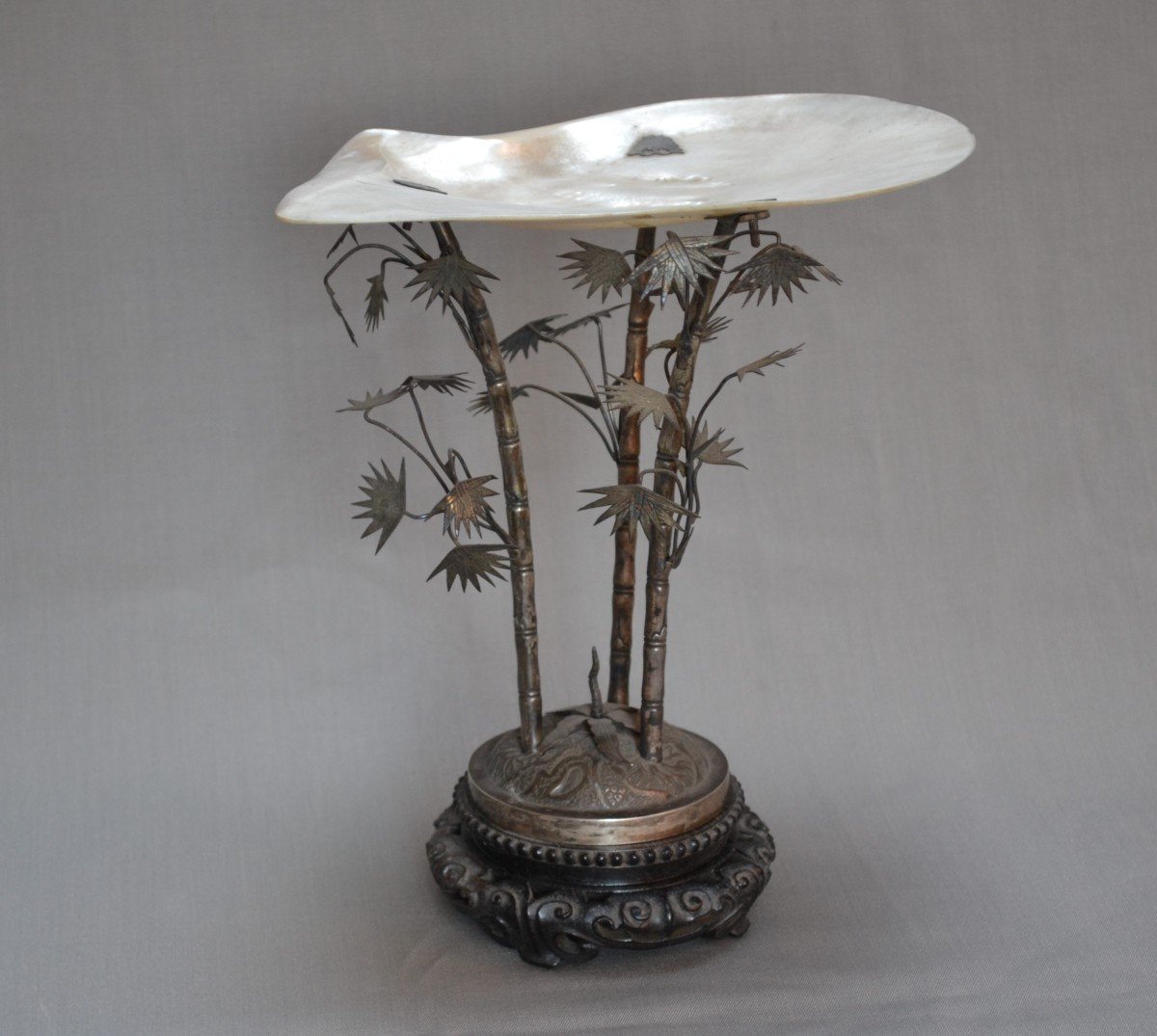 Coupe En Nacre Monture En Argent. Chine 18° Siècle.