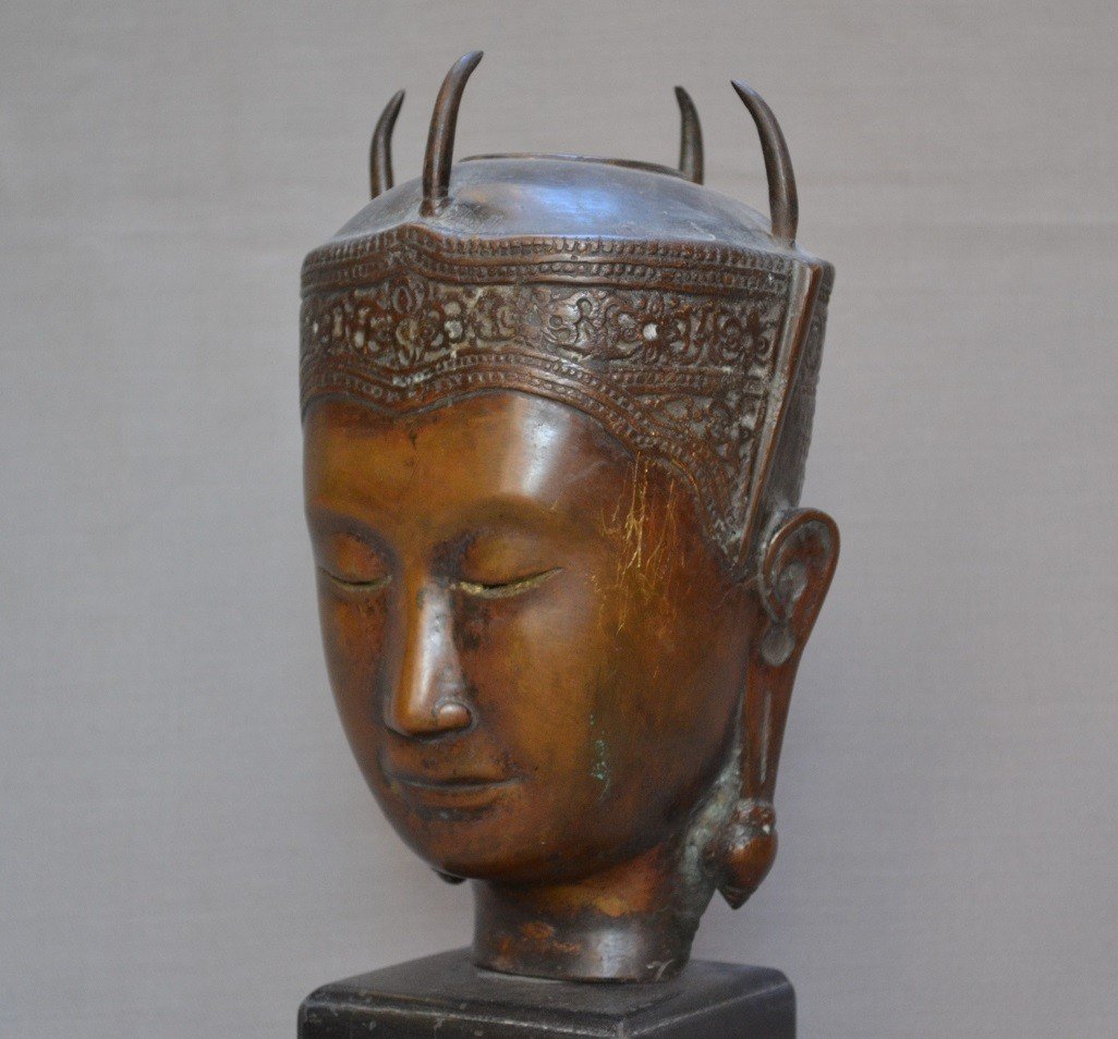 Chef de statue de Bouddha en bronze. Vietnam 20°siècle.-photo-2