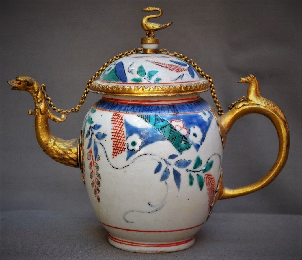 Japanese Porcelain Teapot, European Frame. 17th Century.