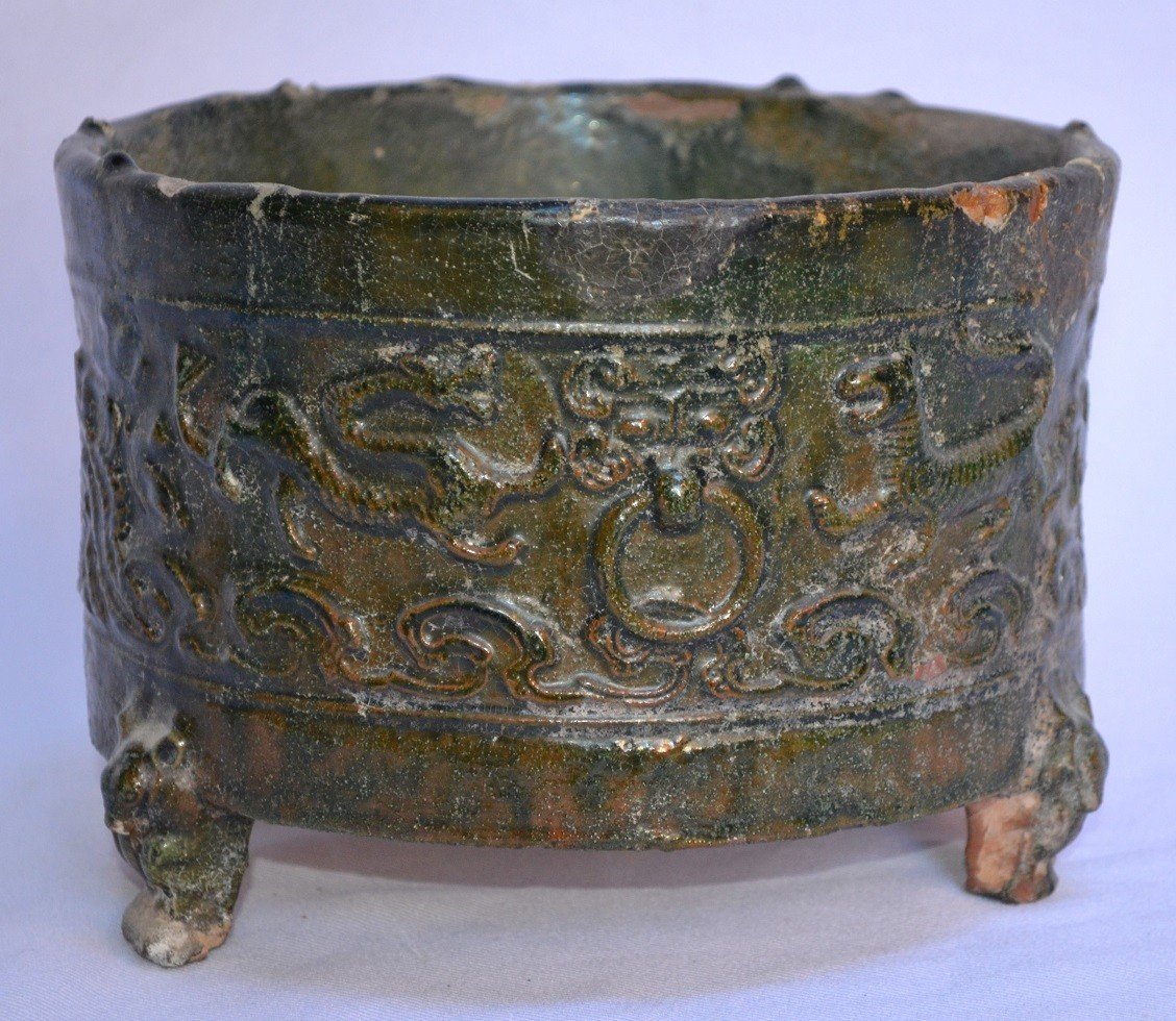 Pottery Urn With Green Glaze. Han Dynasty.-photo-1