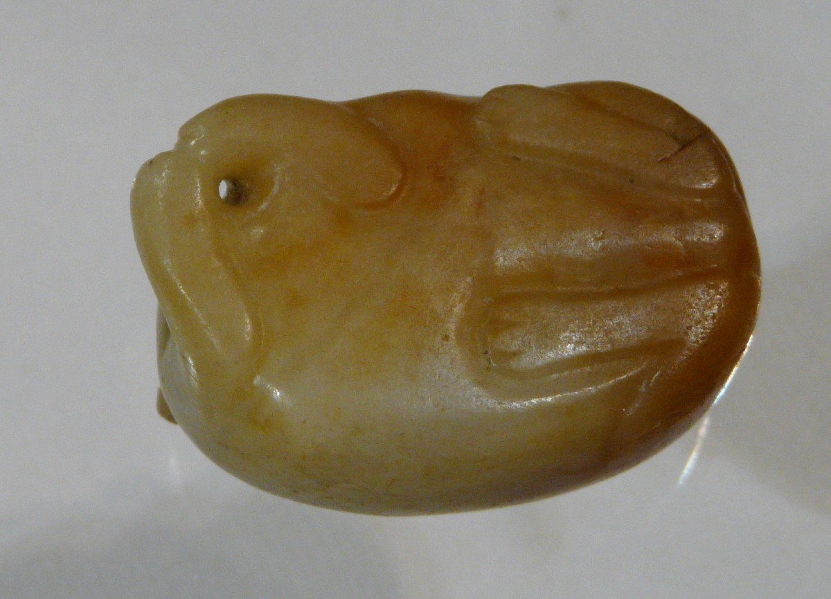 Pendant .tigresse And Her Small In Jade. China Ming Period Or Before.-photo-3