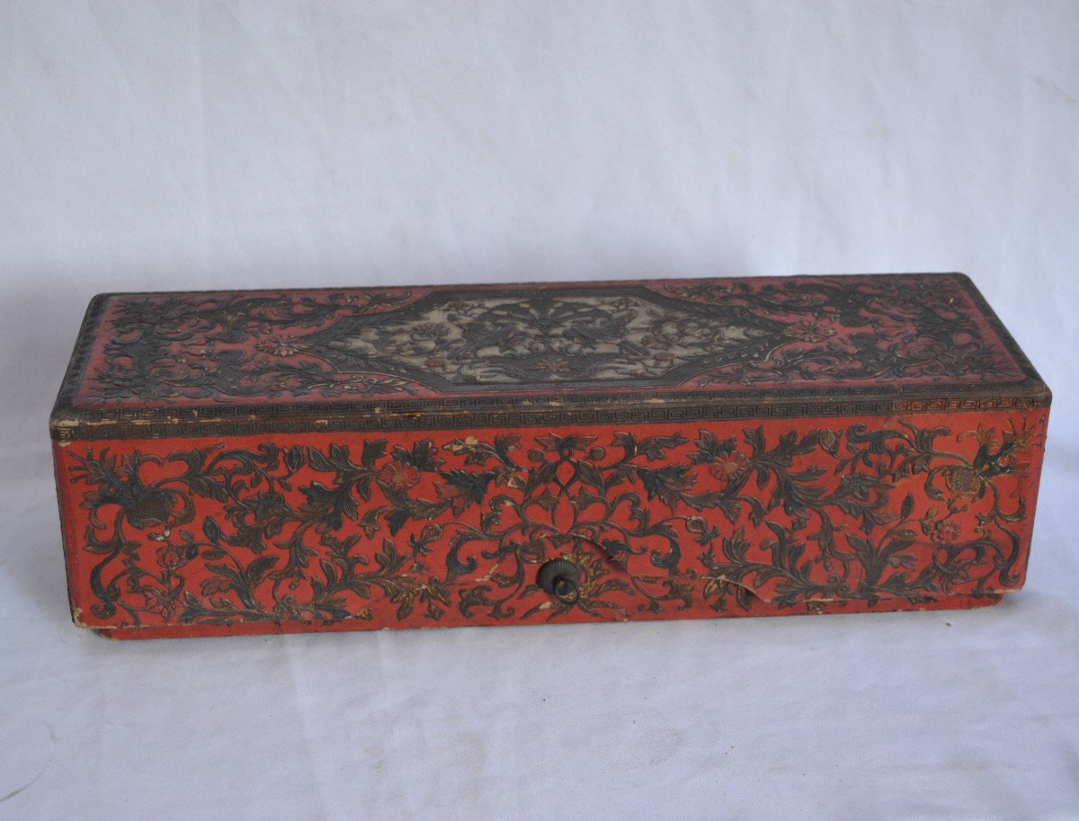 Oriental Style Lacquered Wooden Box. Europe 18° Century Or Before.