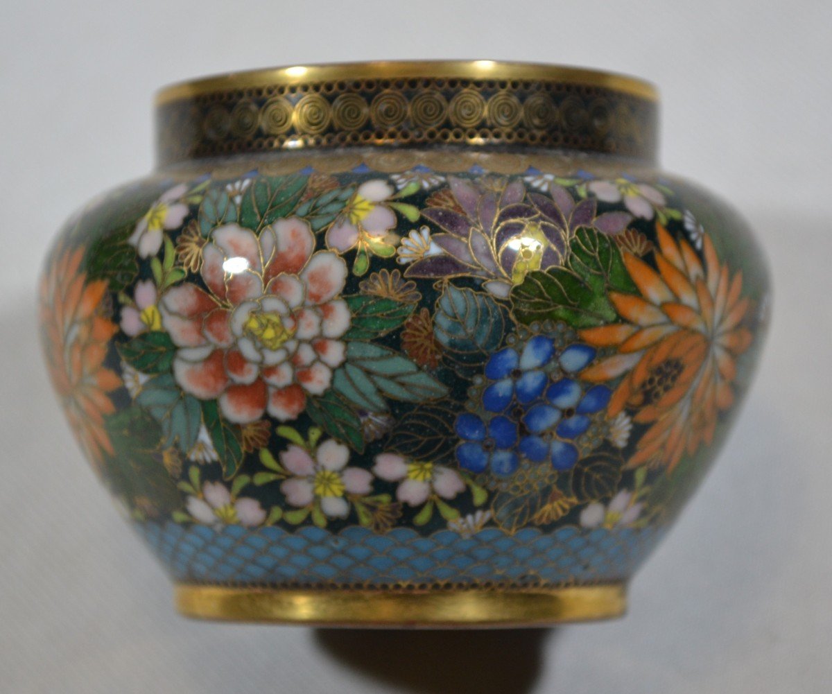 Small Gild Copper Pot, Enamelled-cloisonne With Flowers. Japan Taisho.-photo-3