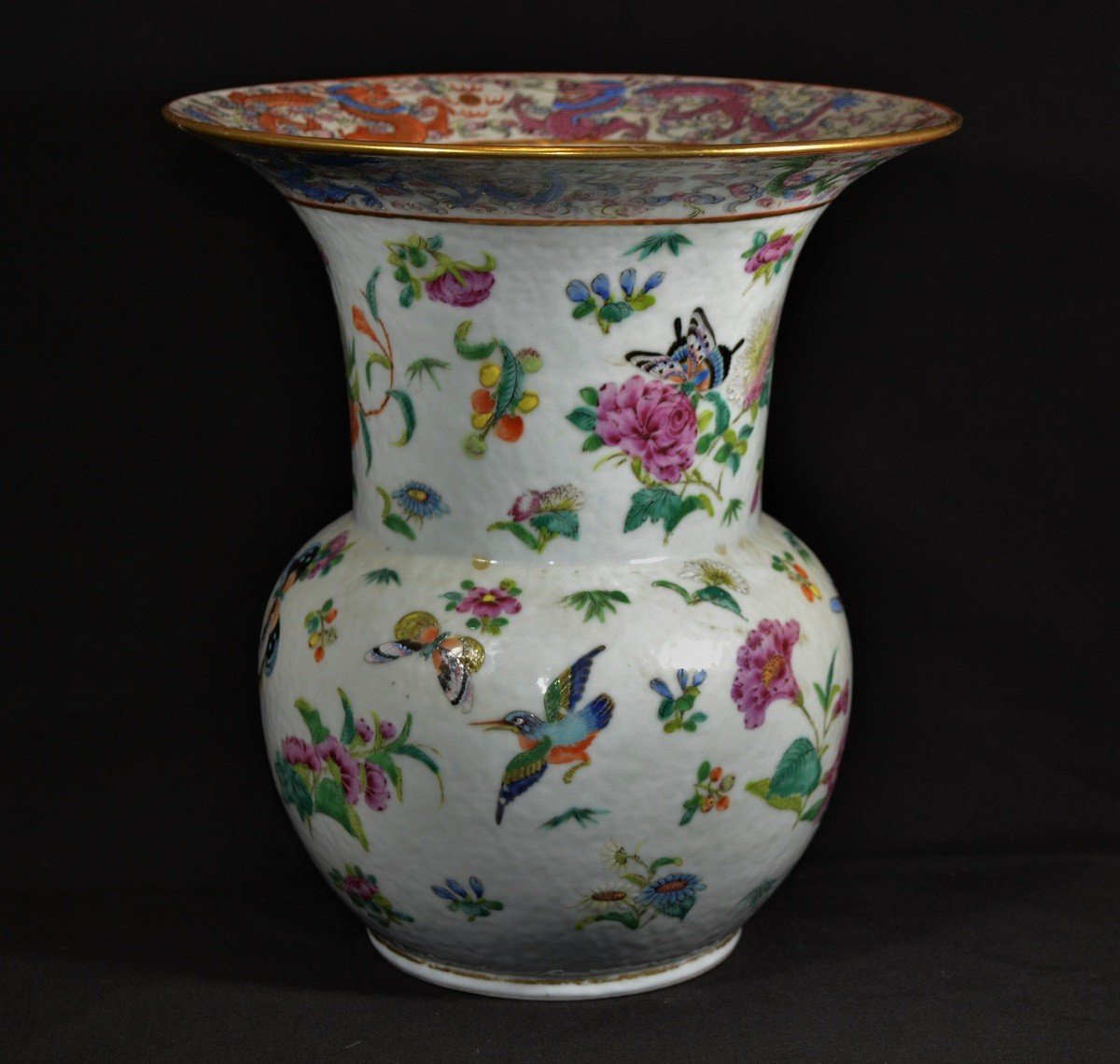 Pair Of Chinese Porcelain Vases. Decor Of Dragons. Qing Dynasty Mid 19th Century.
