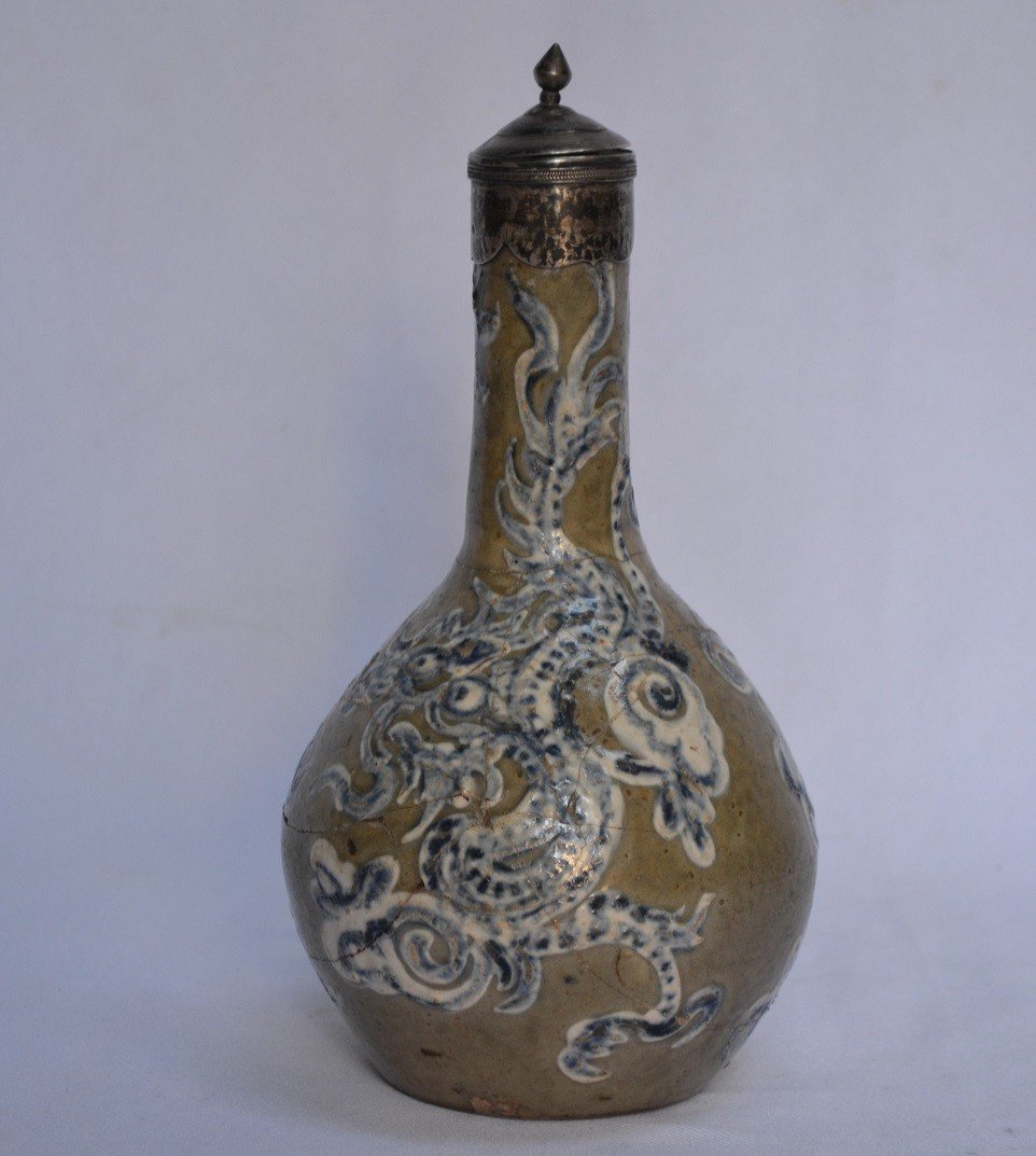 Vietnam Porcelain Vase Decorated With Dragons In Cobalt Blue.. 19th Century-photo-2