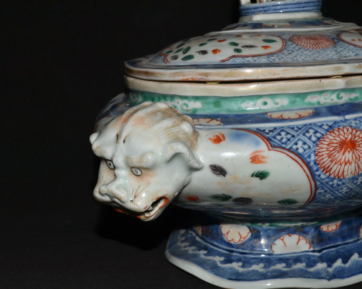 Soupière En Porcelaine d'Arita De Style Imari.japon Période Edo Fin Du 17°siècle. -photo-2