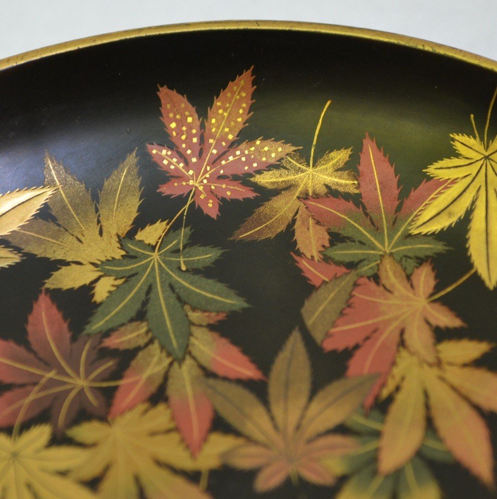 Sake Cup In Gold, Silver And Cinnabar Powder Lacquered Wood. Japan 19° Century. Edo Or Meiji.-photo-1