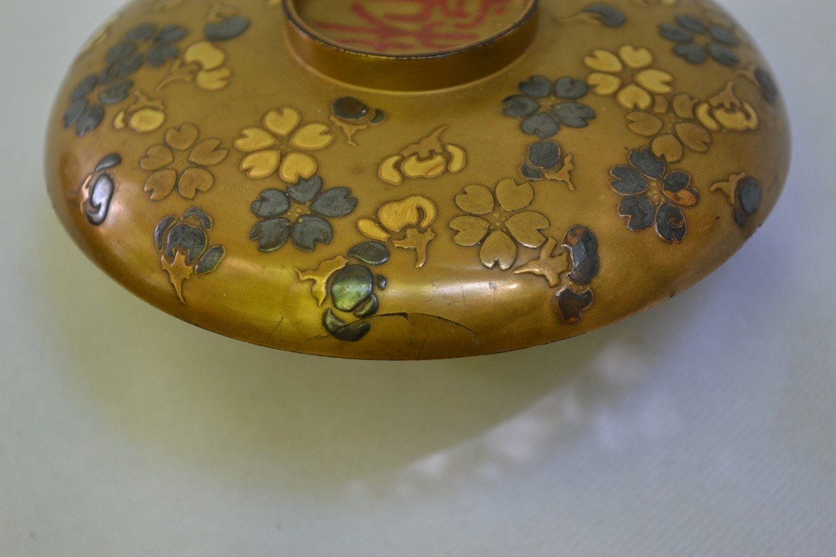 Sake Cup In Gold, Silver And Cinnabar Powder Lacquered Wood. Japan 19° Century. Edo Or Meiji.-photo-5
