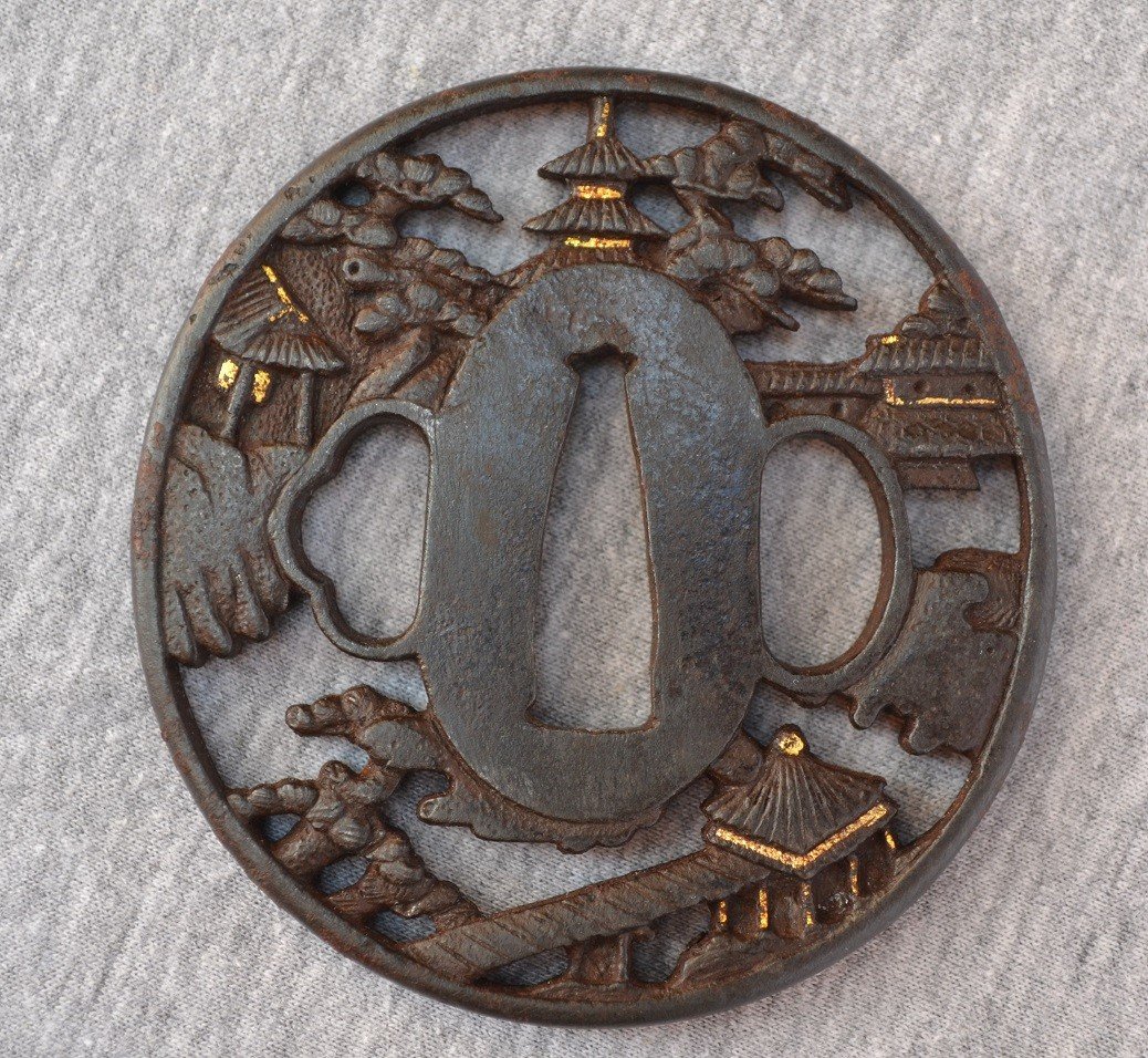 Tsuba en fer découpé damasquiné d'or (nunome zogan). Ecole de Soten. Japon Edo 18°-photo-4