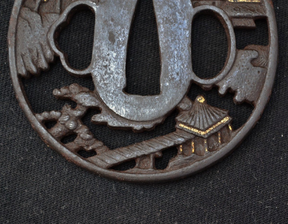 Tsuba en fer découpé damasquiné d'or (nunome zogan). Ecole de Soten. Japon Edo 18°-photo-2