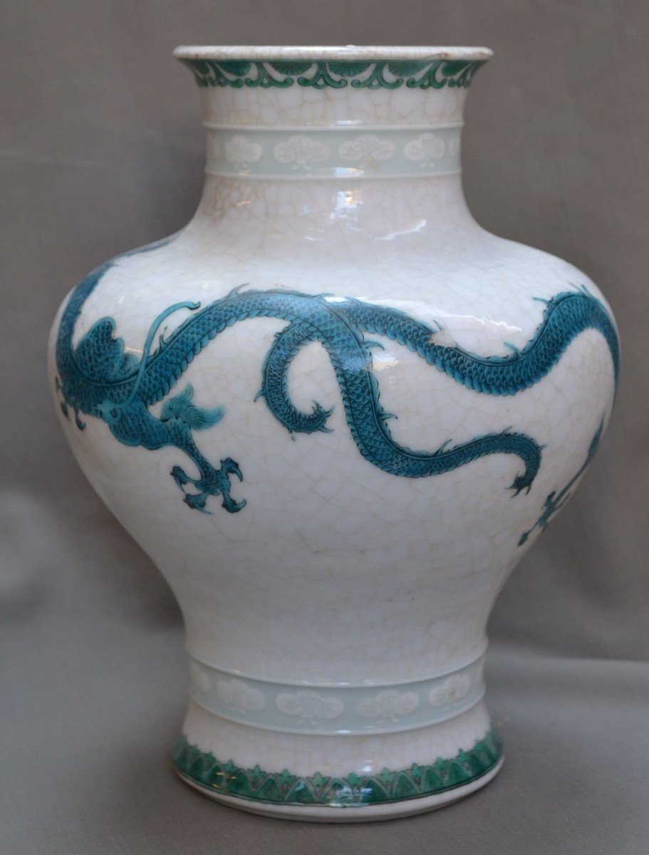 Porcelain Vase. Blue Enameled Dragons On A Cracked White Background. Makuzu Kozan Style. Meji.-photo-3