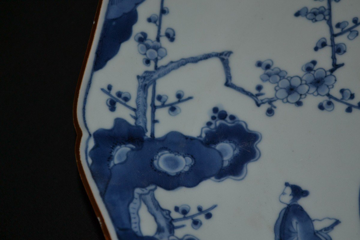 Plat En Porcelaine Du Japon. Décor En Bleu De Cobalt Sous Couverte. Fours d'Arita Fin Du 17°. -photo-3