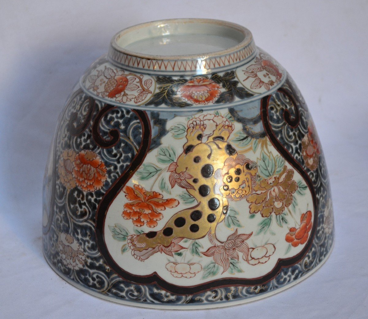 Arita Porcelain Palace Bowl, Imari Style. Japan Edo Beginning Of The 18th Century.-photo-4