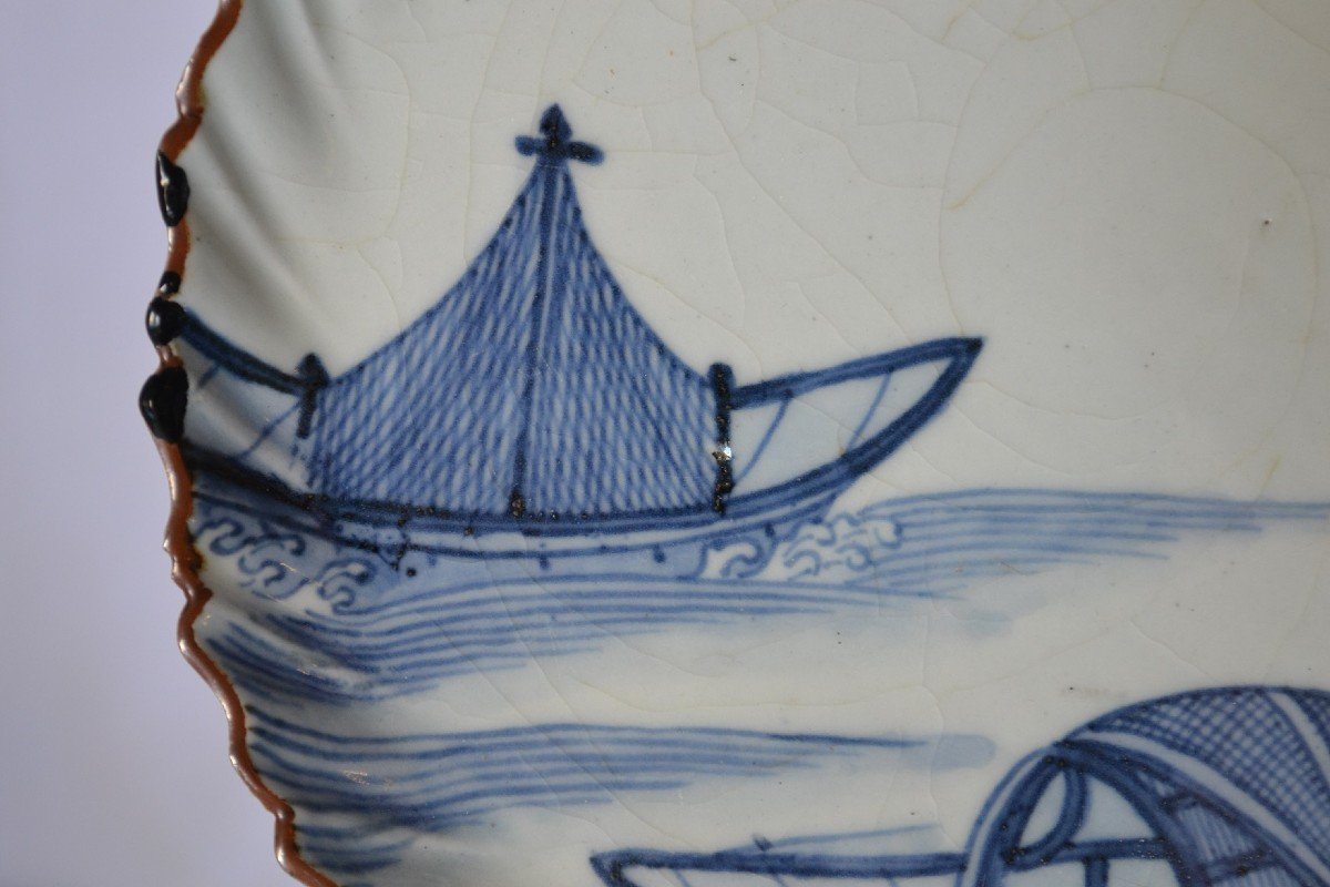 Plat En Porcelaine d'Arita En Bleu De Cobalt Sous Couverte Japon Edo  mi-17° siècle. Vers 1650.-photo-3