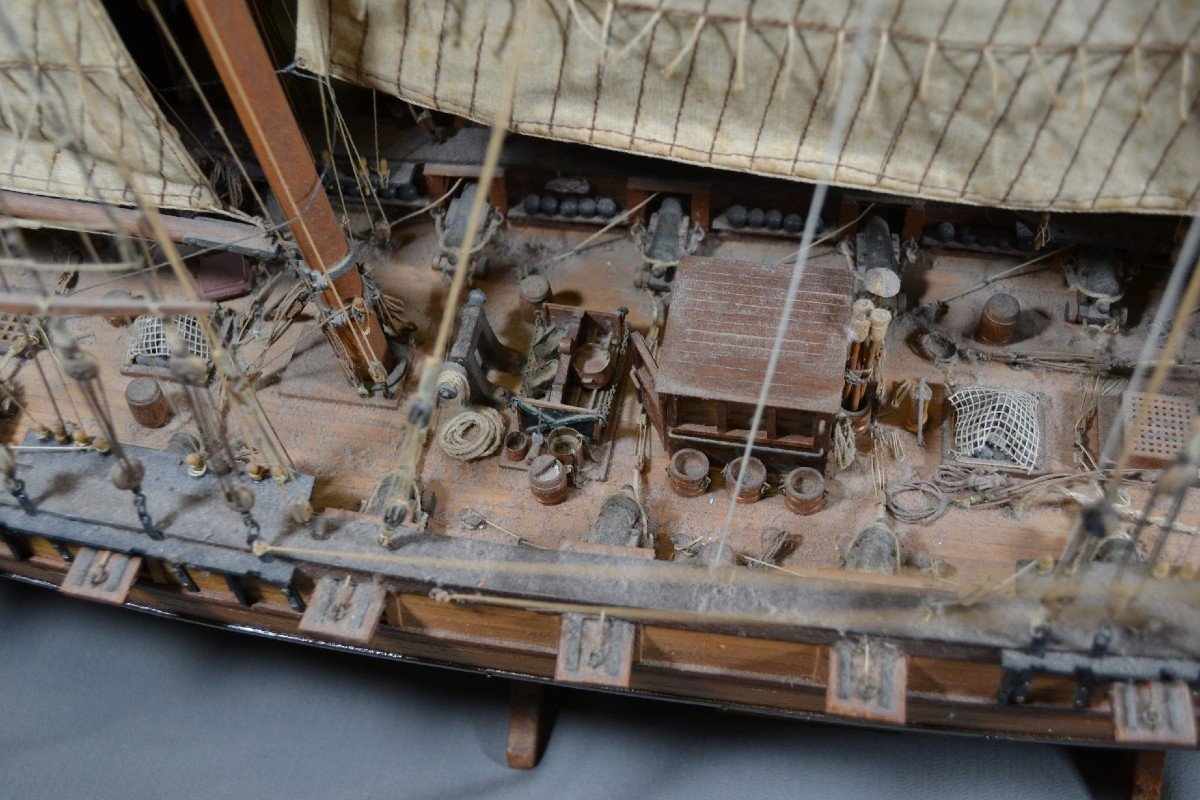 Model Of The Corsair Ship "prince De Neuchatel". Wood, Textiles And Golden Copper. 20th Century.-photo-1