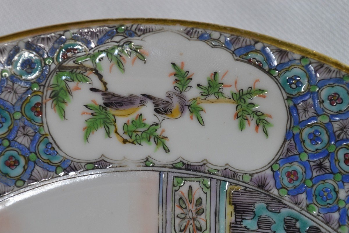 Plat En Porcelaine Dure . Chine Dynatie Qing Milieu Du 19° Siècle.-photo-4