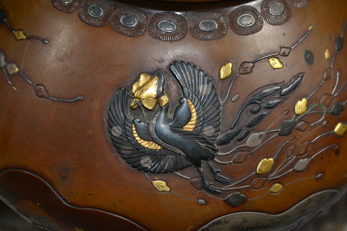 Vase Japonais En Bronze Incrusté De Métaux Précieux. Japon Fin Du 19ème Siècle. Epoque Meiji-photo-7