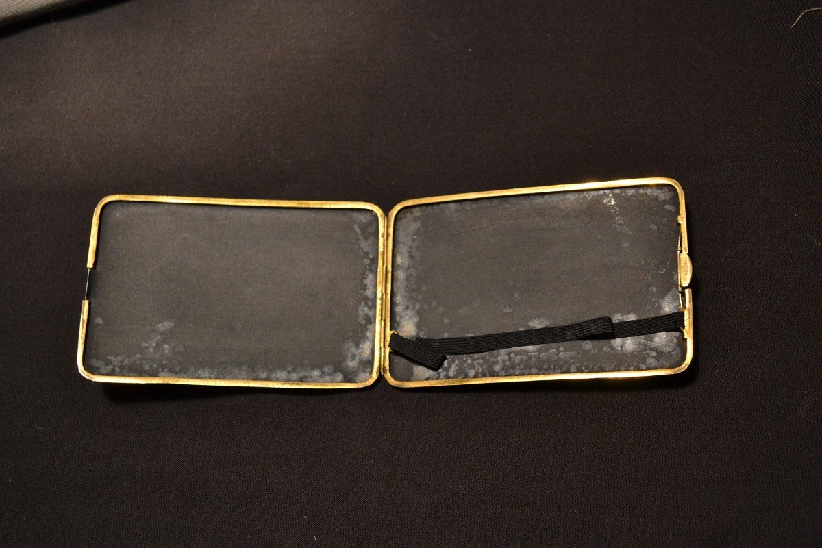 Porte Cigarette En Fer Damasquiné De Métaux Précieux. Japon Période Meiji Vers 1900.-photo-7