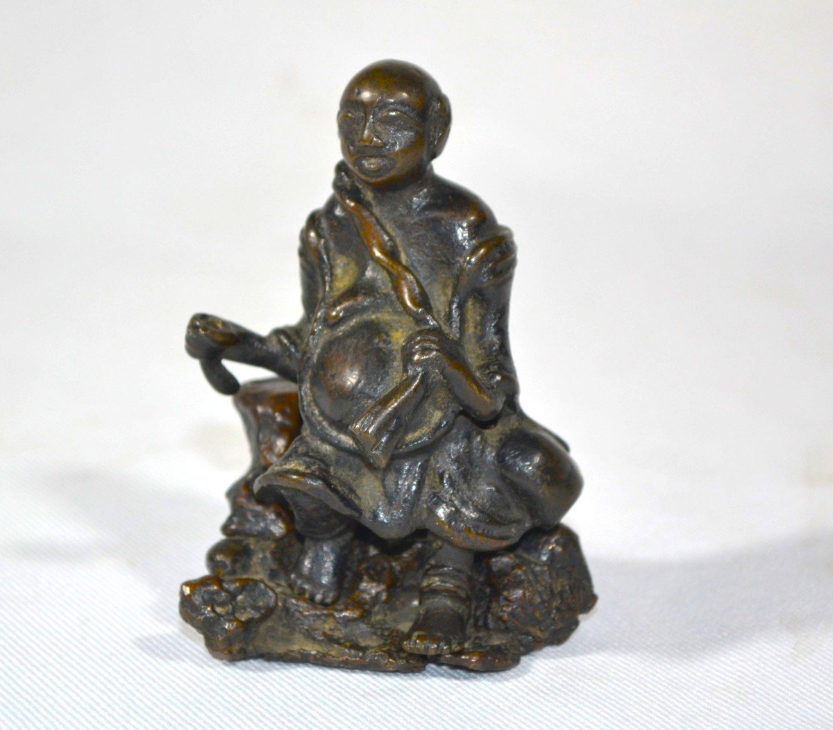 Budaï Assis Sur Un Rocher.bronze. Chine Dynastie Qing Ou Avant.