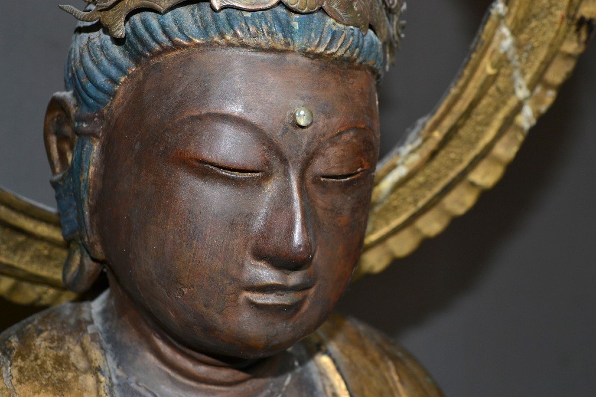 Kwannon In Golden Lacquered Wood. Japan Early Edo Period Or Earlier. -photo-2