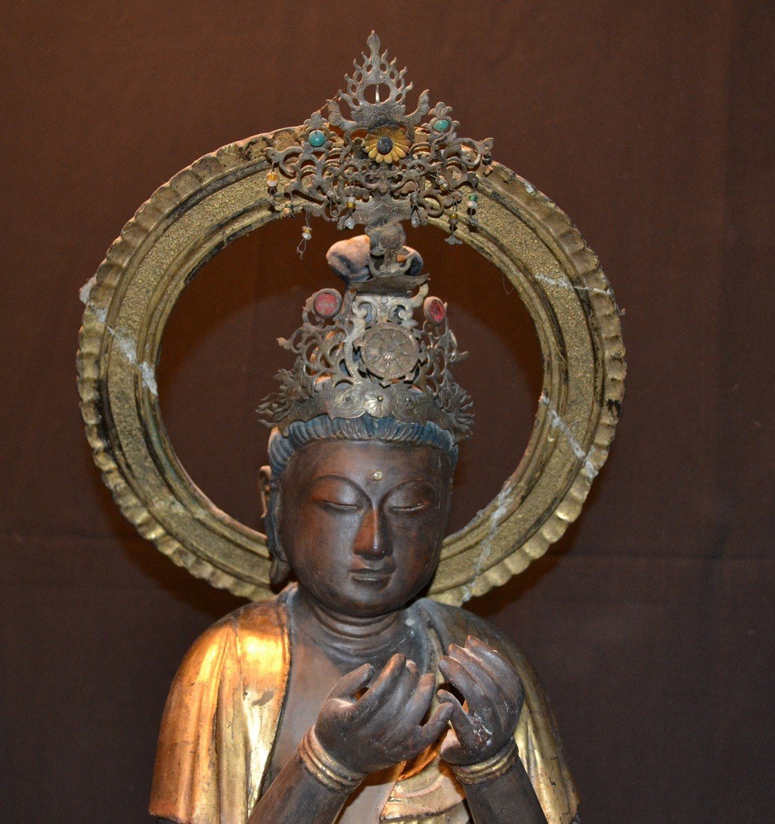 Kwannon In Golden Lacquered Wood. Japan Early Edo Period Or Earlier. -photo-4