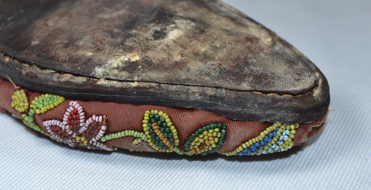 Pair Of Baba-nyonya Leather And Pearl Shoes. China Circa 1900.-photo-5