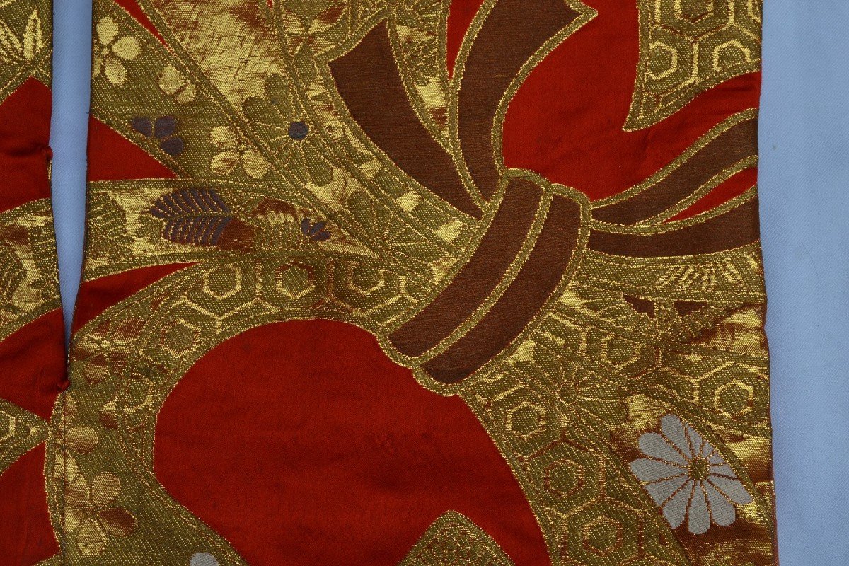 Japanese Wedding Kimono (ushikake). Silver And Gold Embroidered Silk. Japan Showa Era 1960s.-photo-2