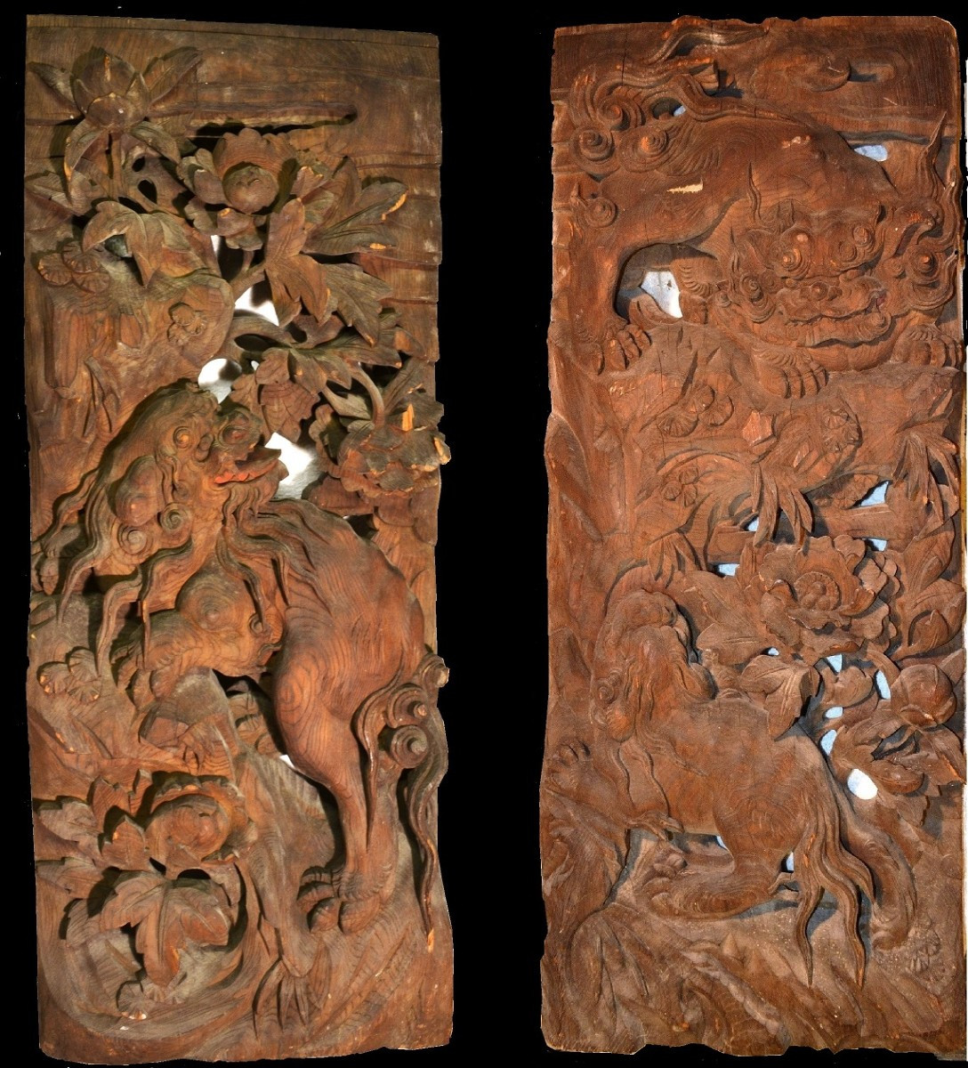 Paire De Panneaux En Bois Sculpté De Lions.période Edo -1603-1868).
