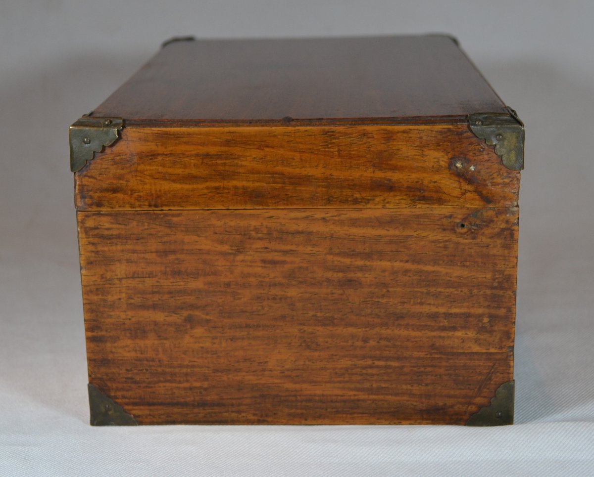 Boite en bois de Huanghuali et bronze doré.Chine 18° siècle.  -photo-2
