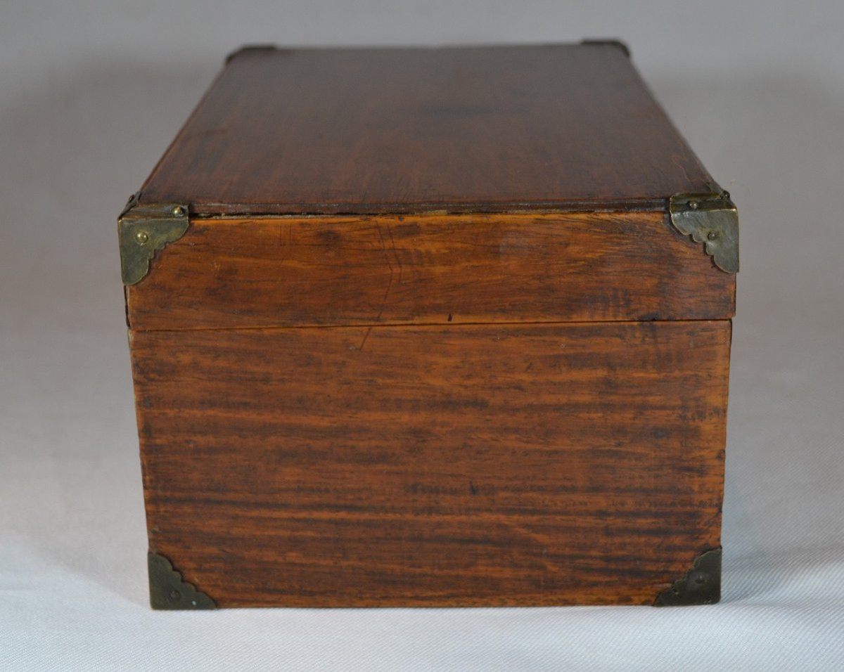 Boite en bois de Huanghuali et bronze doré.Chine 18° siècle.  -photo-8