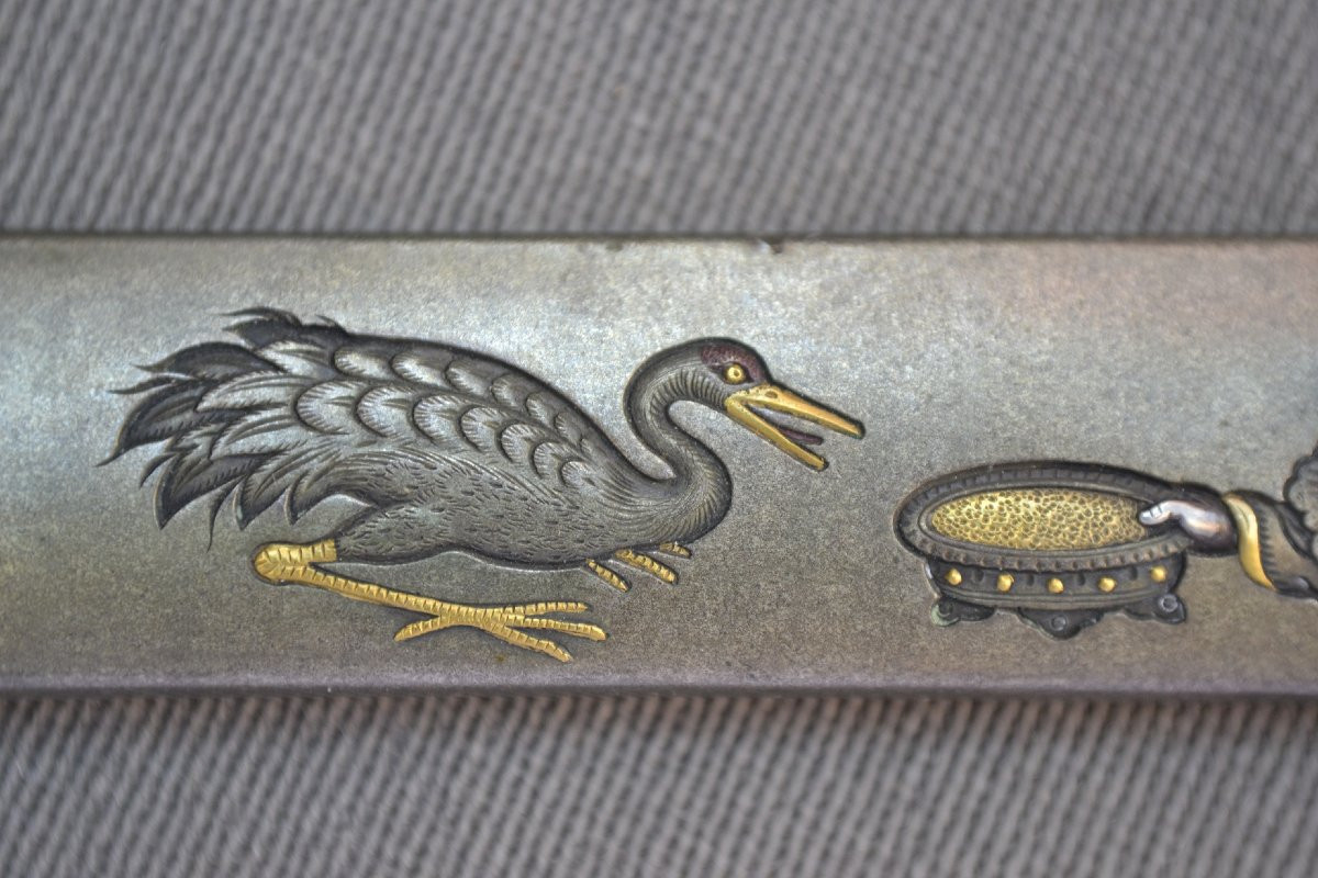 Kozuka en Shibuichi incruté de métaux précieux par Unno Bisei. Japon Meiji vers 1900-photo-2