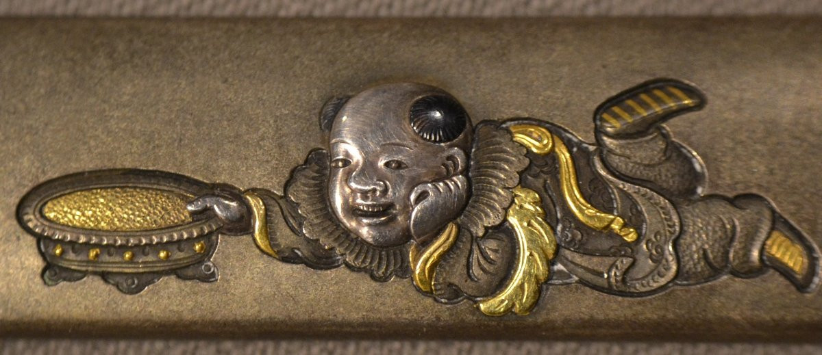 Kozuka en Shibuichi incruté de métaux précieux par Unno Bisei. Japon Meiji vers 1900-photo-5
