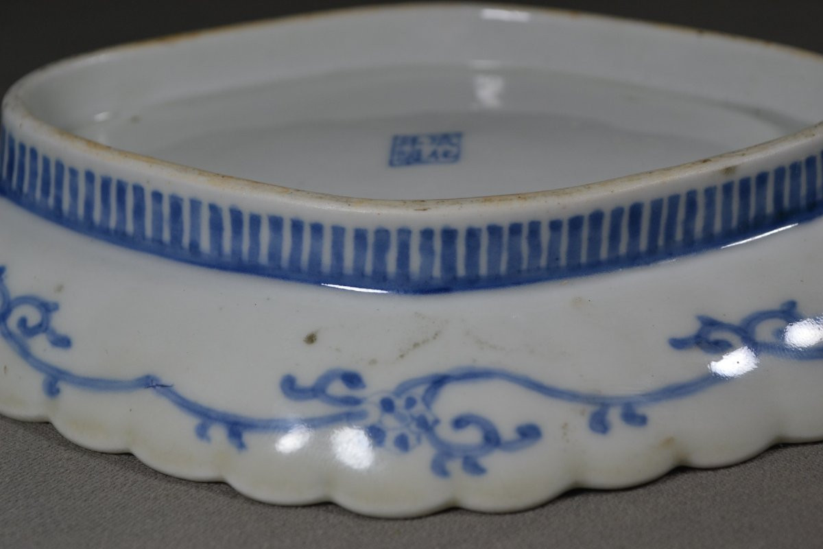 "blue And White" Kakiemon Porcelain Bowl. Japan, Late 17th Century.-photo-3